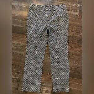 Dana Buchman Black and White Geometric Print Pants